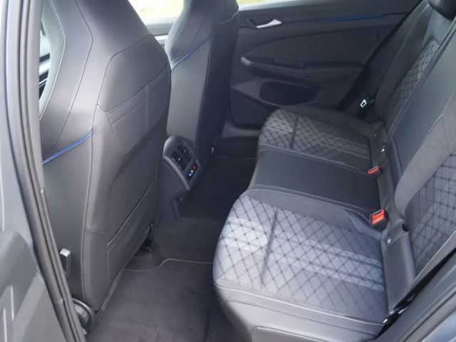 Volkswagen Golf DSG R-Line Variant