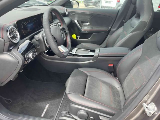 Mercedes-Benz CLA 180 AMG Line Shooting Brake