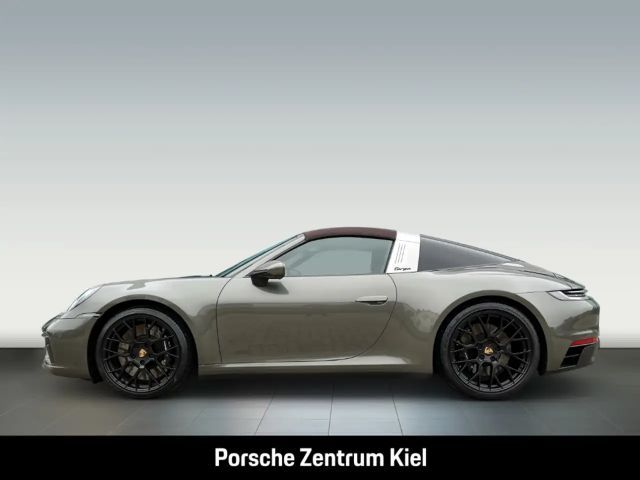 Porsche 992 4 Coupé GTS Targa