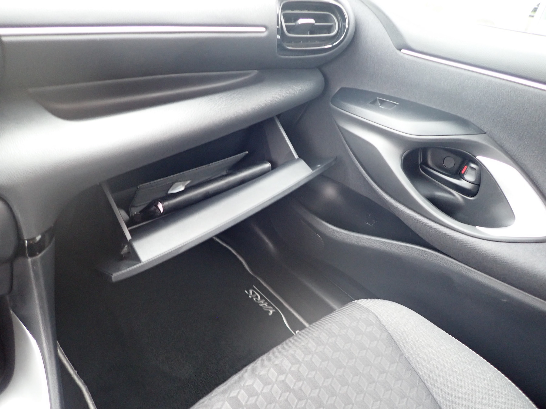 Toyota Yaris 5-deurs Basis Club Comfort