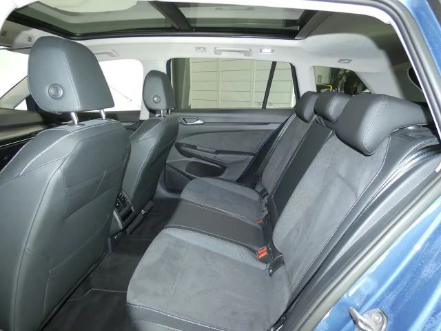 Volkswagen Golf 1.5 eTSI Style Variant