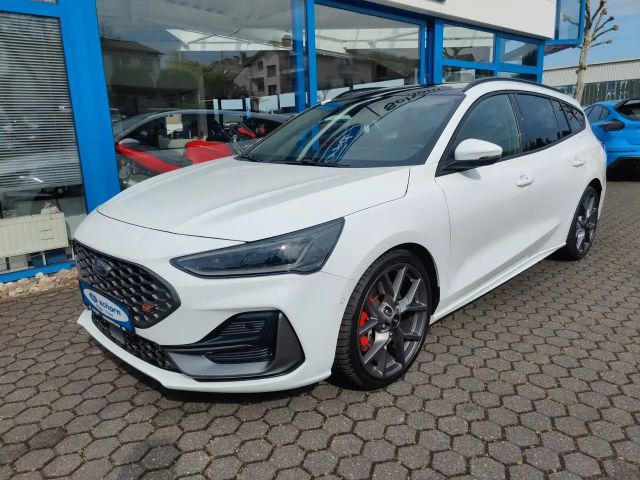 Ford Focus ST Line Wagon