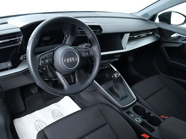 Audi A3 30 TFSI Sedan