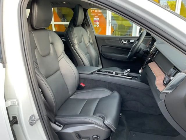 Volvo XC60 AWD Dark T8 Ultimate