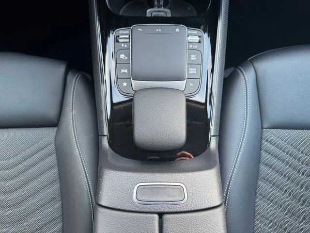 Mercedes-Benz GLB 200 4MATIC Style