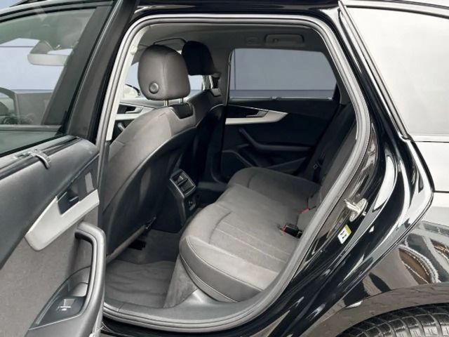 Audi A4 35 TFSI Business S-Tronic