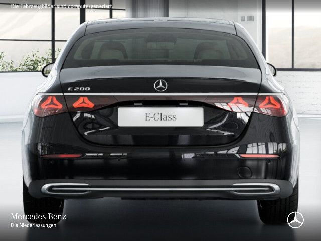 Mercedes-Benz E 200 Sedan