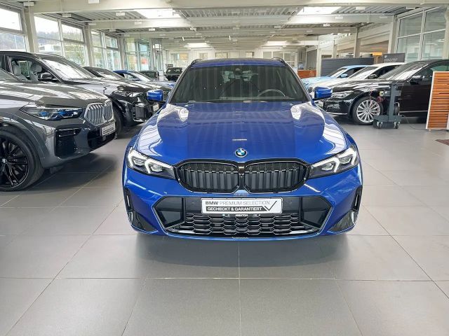 BMW 330 330e M-Sport Touring xDrive