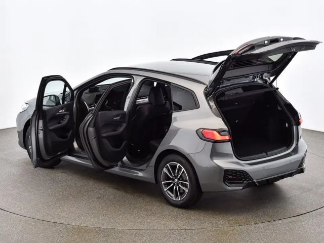 BMW 218 218d Active Tourer Sedan