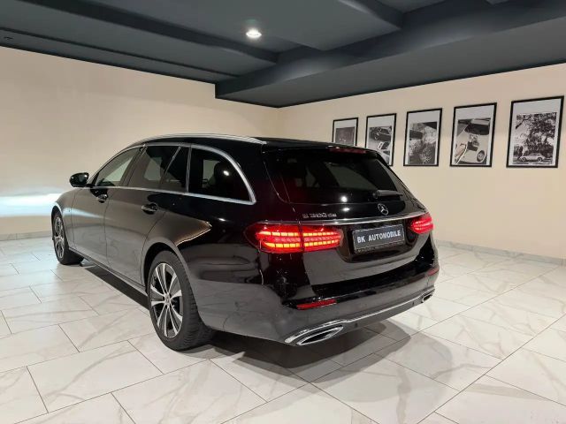 Mercedes-Benz E 300 E 300 de