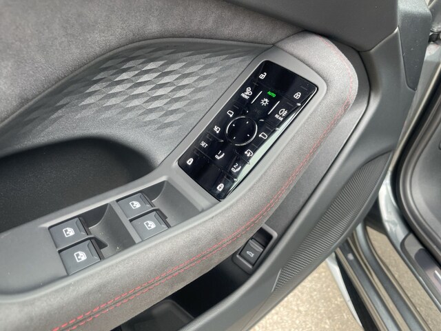 Audi A6 Avant Quattro S-Tronic