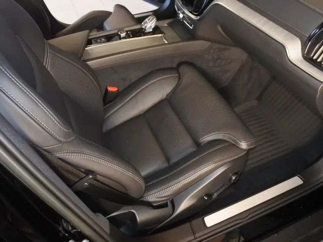 Volvo V60 Cross Country AWD