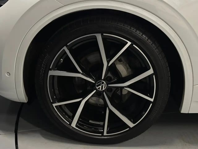 Volkswagen Touareg 4Motion R-Line