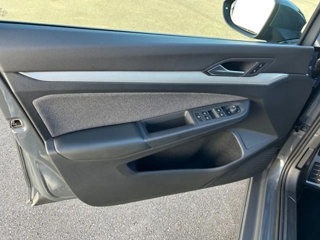 Volkswagen Golf 1.5 TSI Golf VIII Move