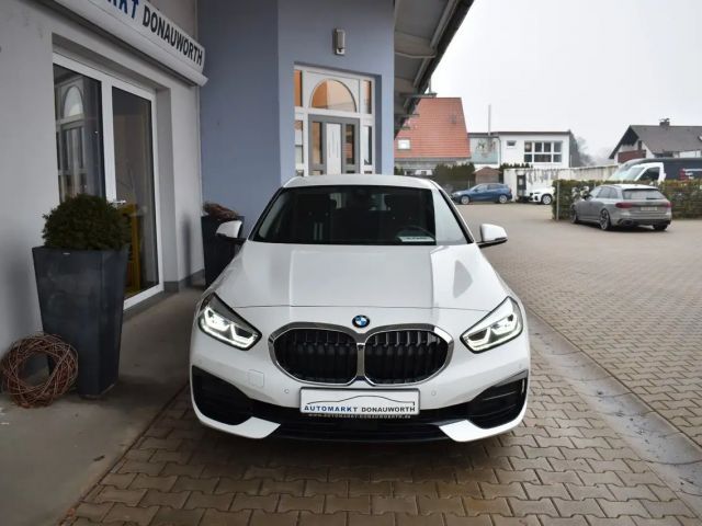 BMW 118 118d Sedan Sport Line