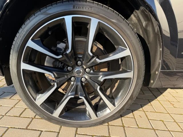 Volvo XC60 AWD Dark T8 Ultimate