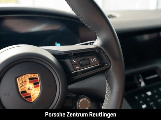 Porsche Taycan Cross Turismo Turbo