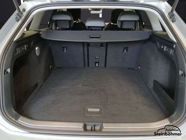 Volkswagen Passat 1.5 eTSI Business DSG