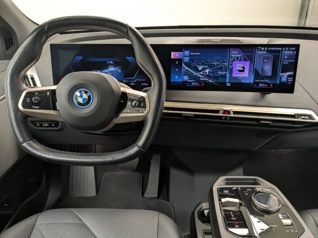 BMW iX xDrive40