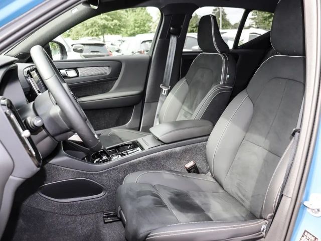 Volvo XC40 Dark Plus