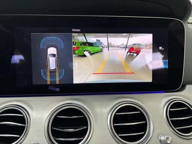 Mercedes-Benz E 220 AVANTGARDE E 220 d Estate