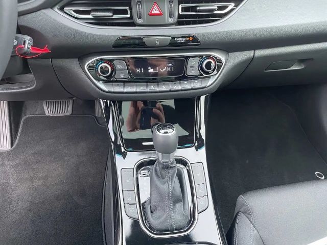 Hyundai i30 Advantage Hybrid