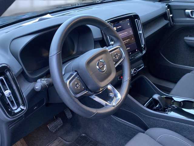 Volvo XC40 XC40 Navi LED Klima Standhzg Einparkhilfe el. Fenster
