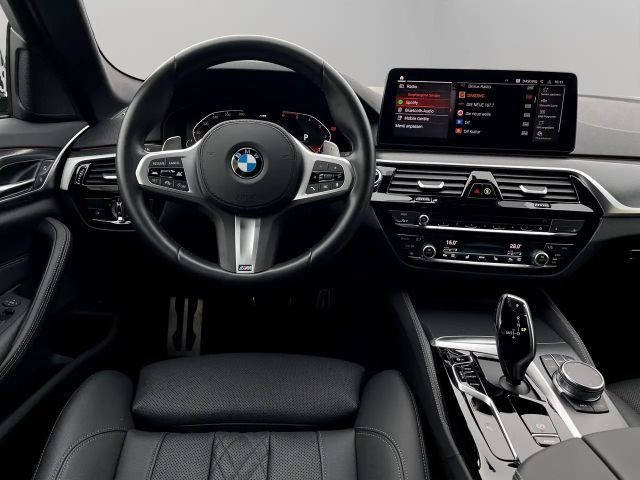 BMW 540 540d M-Sport Touring xDrive