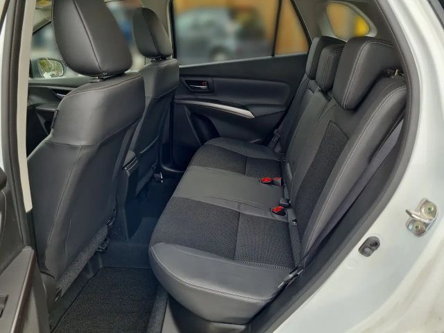 Suzuki S-Cross Flash Hybrid