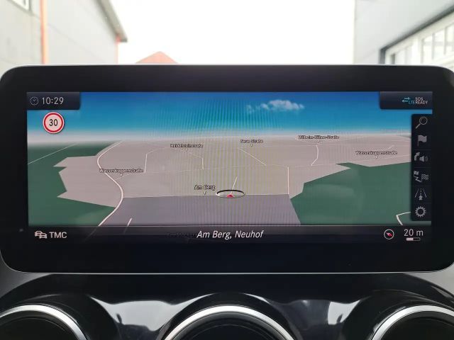 Mercedes-Benz C 300 C 300 e Sedan