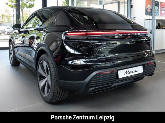 Porsche Macan 4