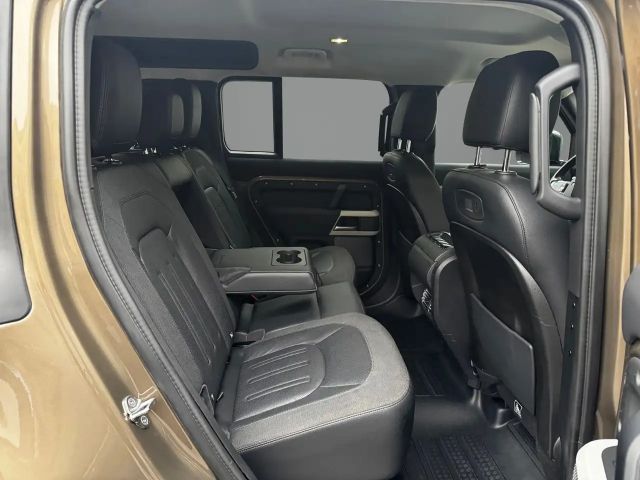 Land Rover Defender 2.0 110 D240 SE