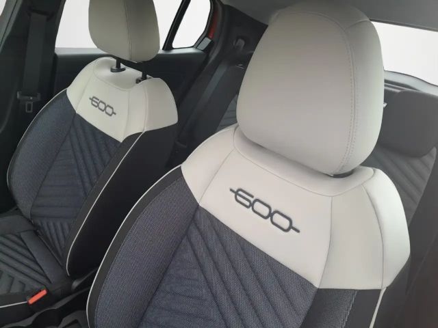 Fiat 600e HYBRID 100 6-Gang eDCT