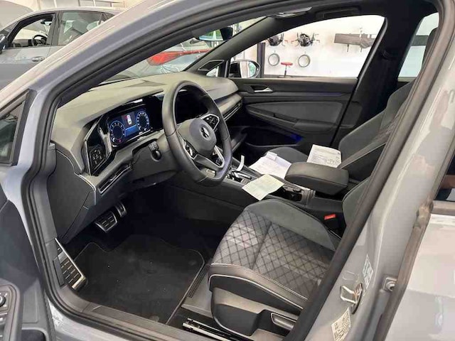 Volkswagen Golf 1.5 eTSI DSG Variant