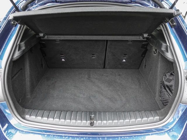 BMW 118 118i Sedan Sport Line