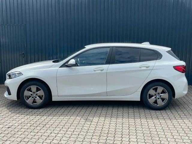 BMW 116 116i 5-deurs Sedan