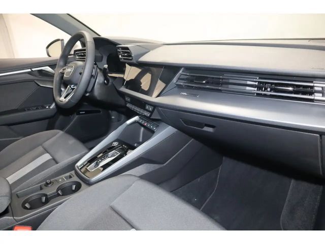 Audi A3 30 TFSI Sedan Sportback