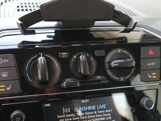 Volkswagen up! 1.0 SHZ Klima DAB+ WKR Inspe+TÜV neu