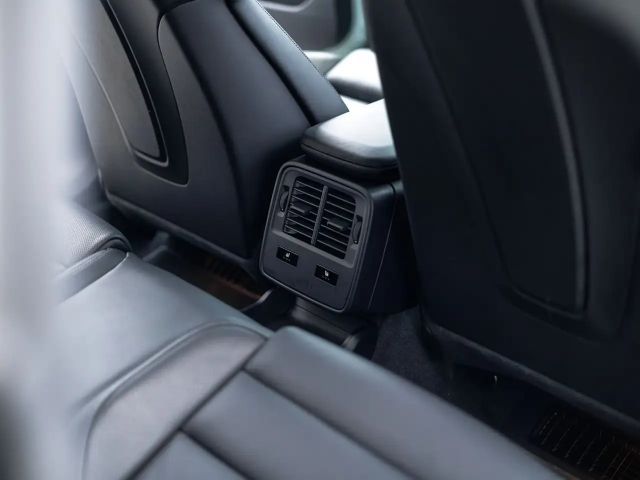 Porsche Taycan 4 Cross Turismo