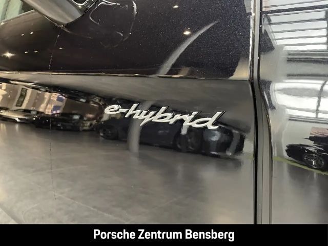 Porsche Panamera 4 E-Hybrid