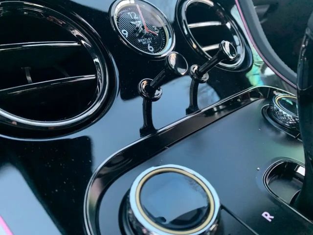 Bentley Continental GTC Hybrid V8