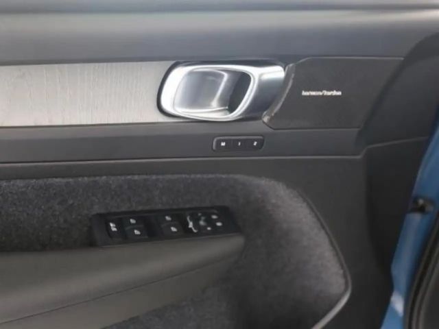 Volvo XC40 Dark Plus