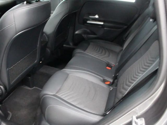 Mercedes-Benz B 220 4MATIC Progressive