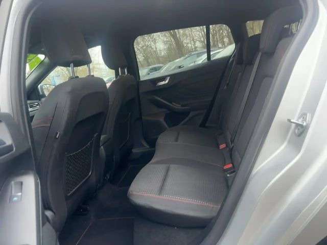 Ford Focus ST Line Wagon