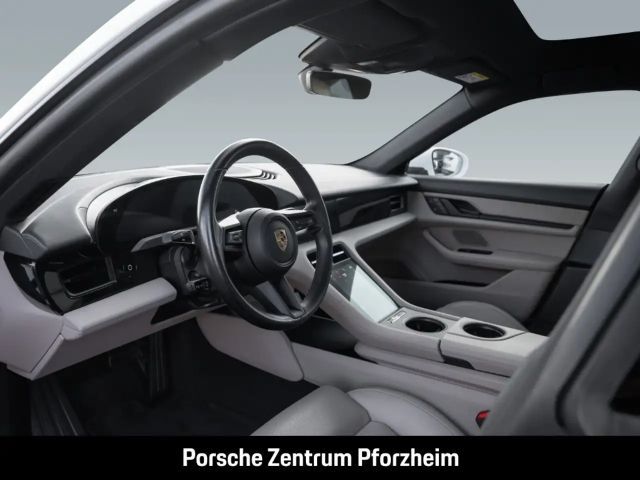 Porsche Taycan InnoDrive Luftfederung Rückfahrkamera