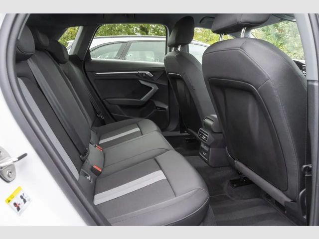 Audi A3 30 TFSI S-Tronic Sedan Sportback