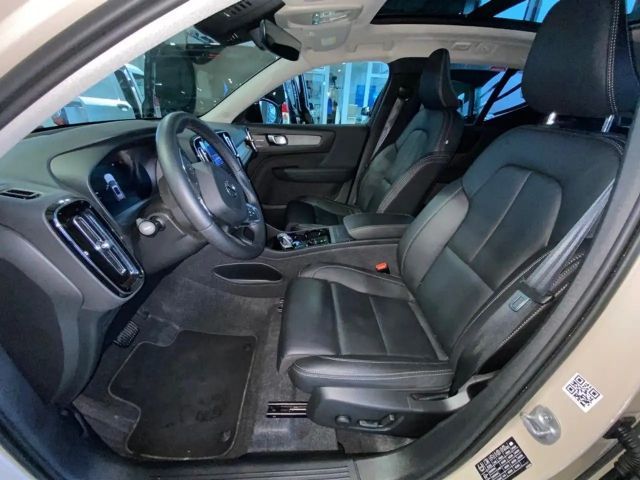 Volvo XC40 Dark Plus