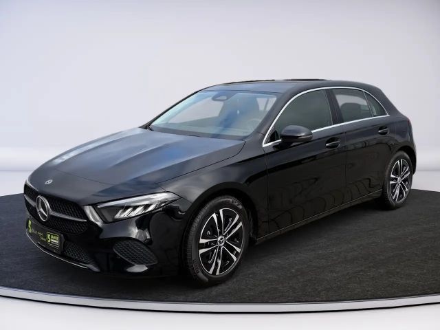 Mercedes-Benz A 180 LENKRADHEIZUNG LED HP KAMERA