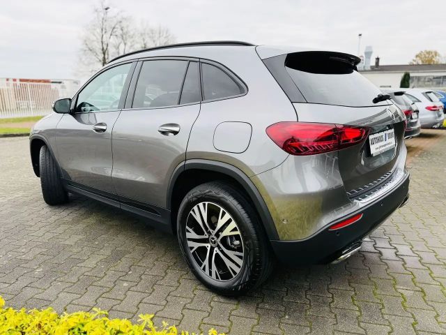 Mercedes-Benz GLA 180 Progressive