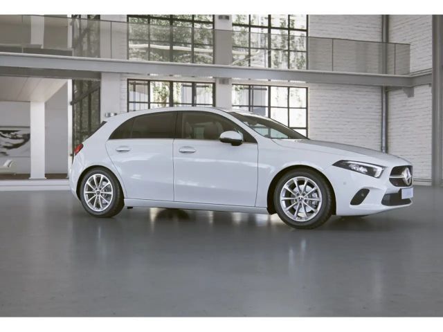 Mercedes-Benz A 160 Navi, LED, MBUX, RFK, Shz, Carplay, Ambie